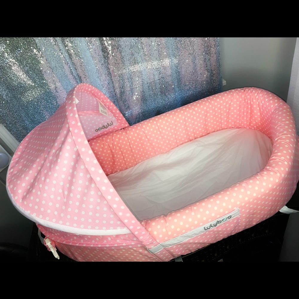 Portable baby bassinet (Pink)